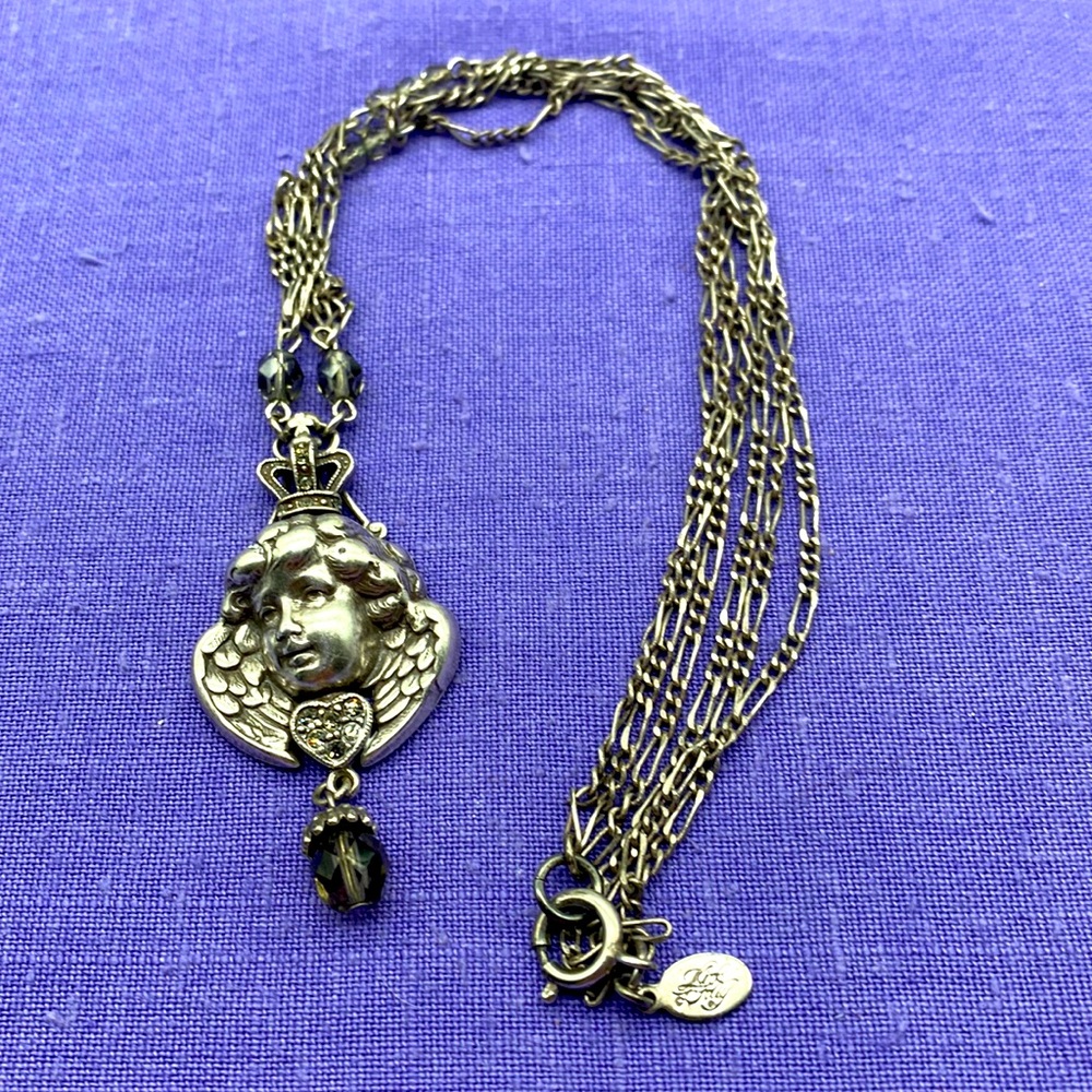 Vintage Kirk Folly’s silver tone angel necklace 18 inches in length 💜